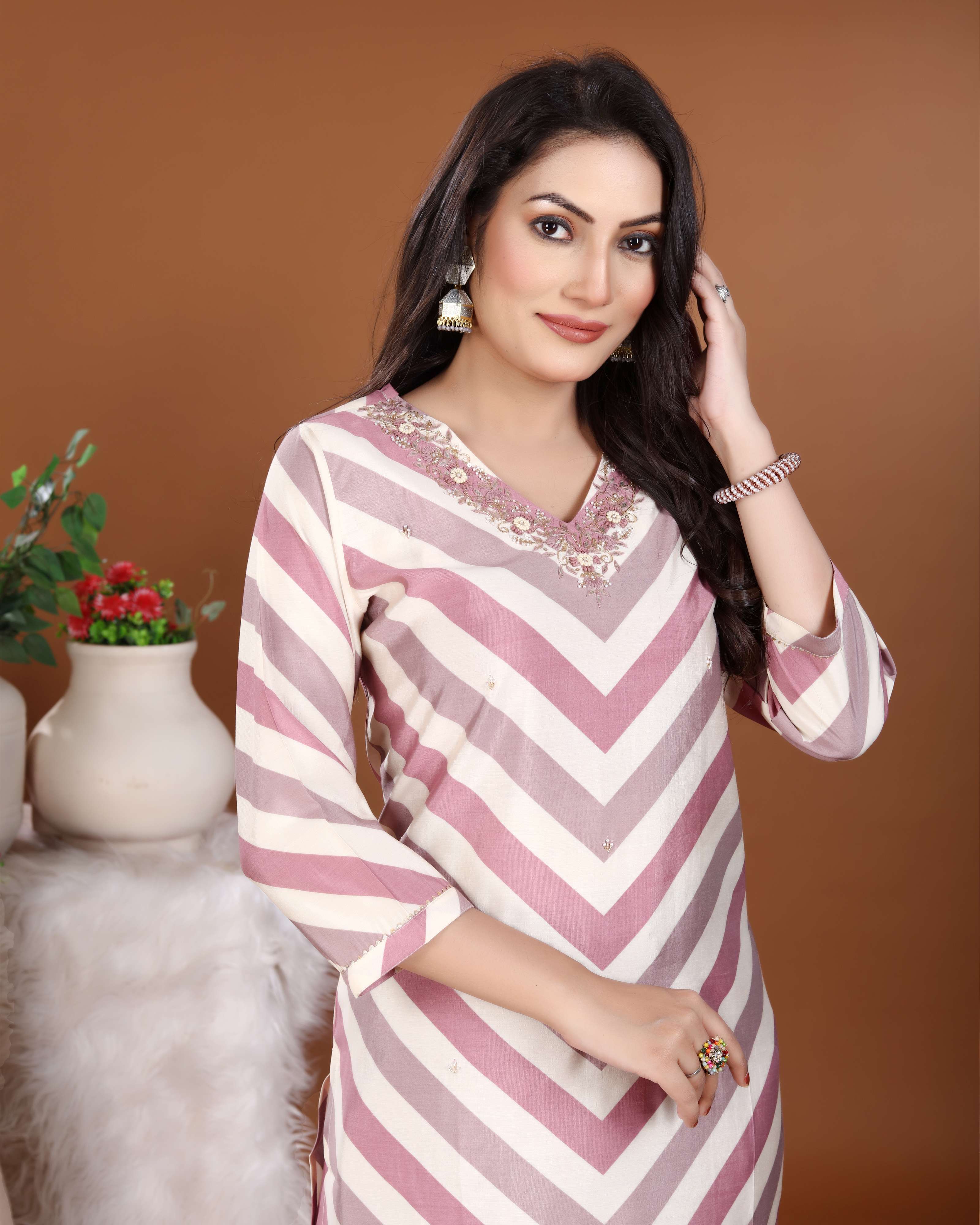 Lavender Leheriya V-Neck Kurti Set