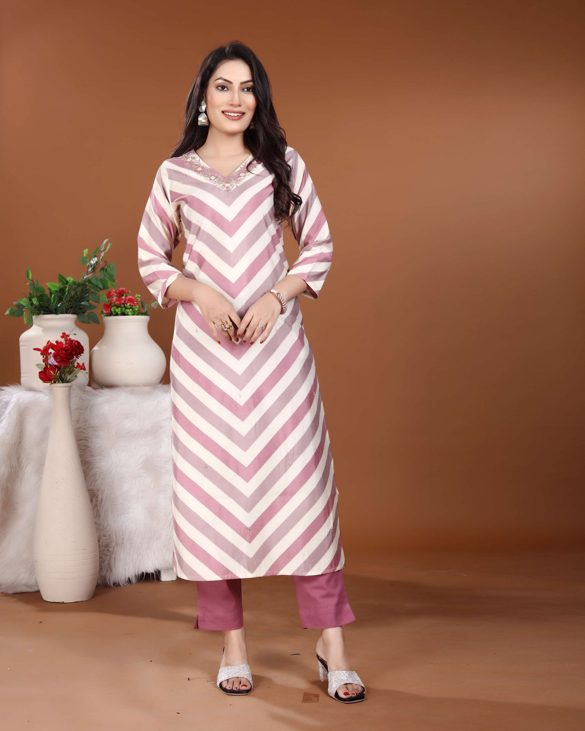 Lavender Leheriya V-Neck Kurti Set